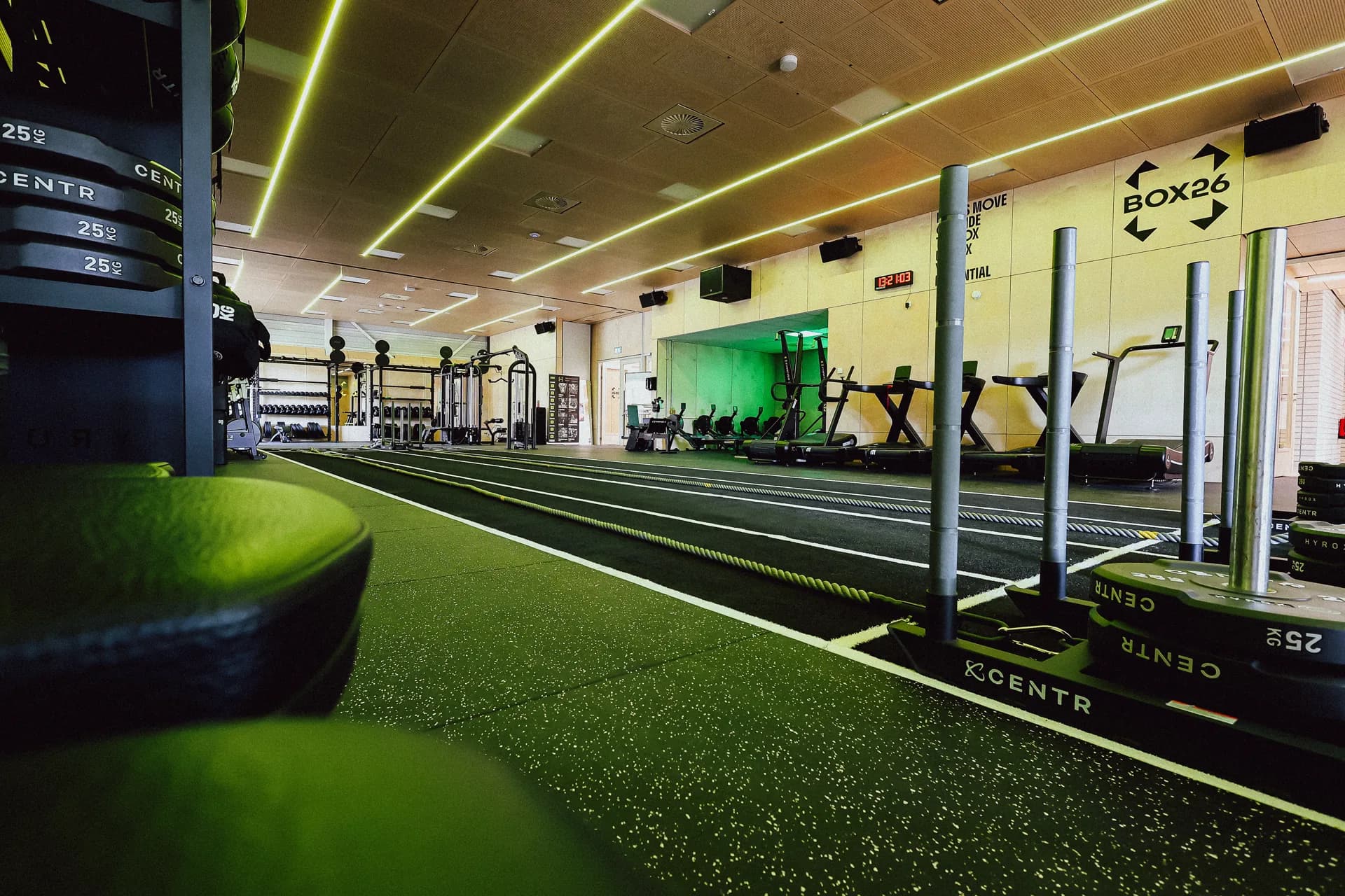HYROX gym BOX26 in Gilze met bootcamp, open gym en personal training