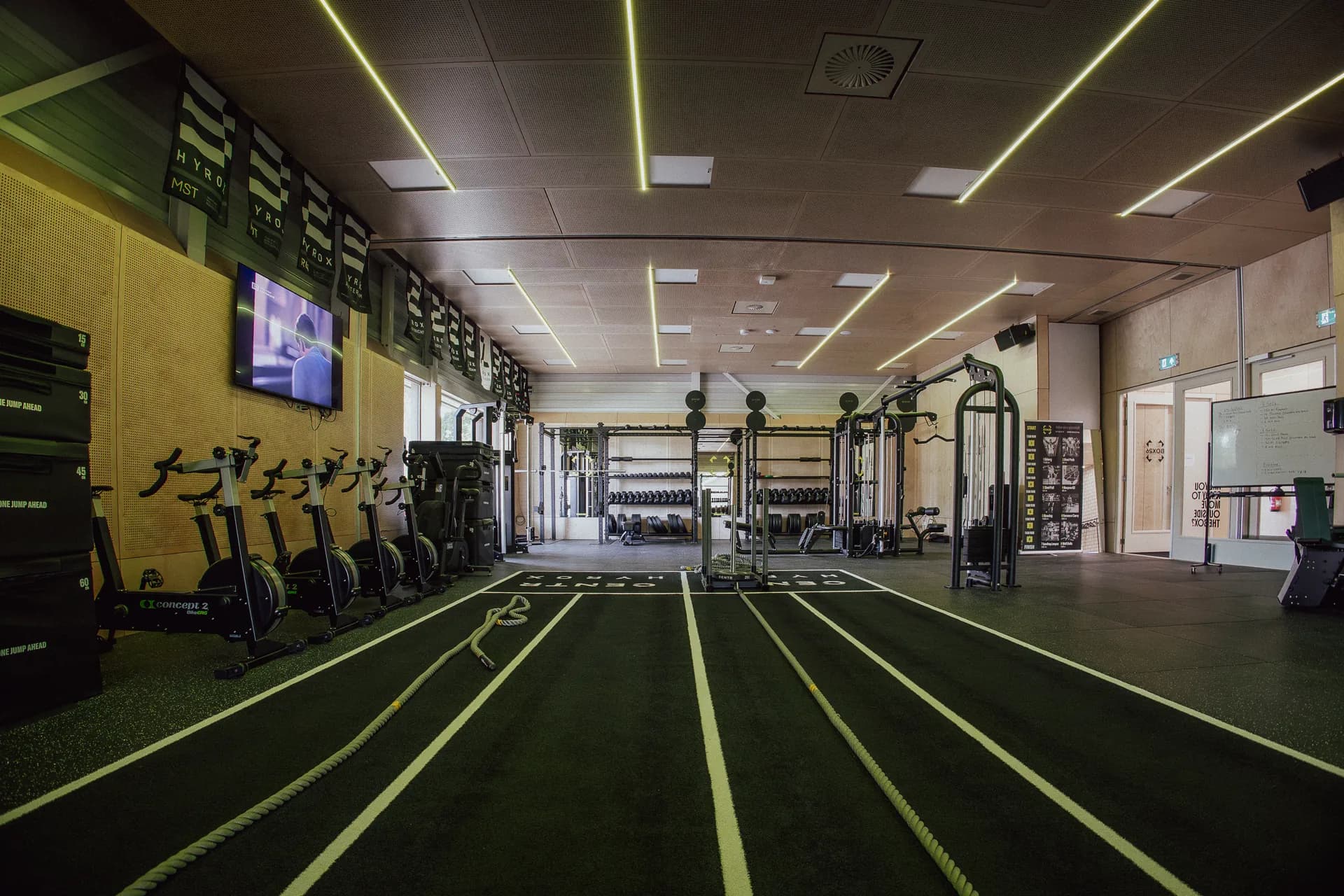 HYROX gym BOX26 in Gilze met bootcamp, open gym en personal training